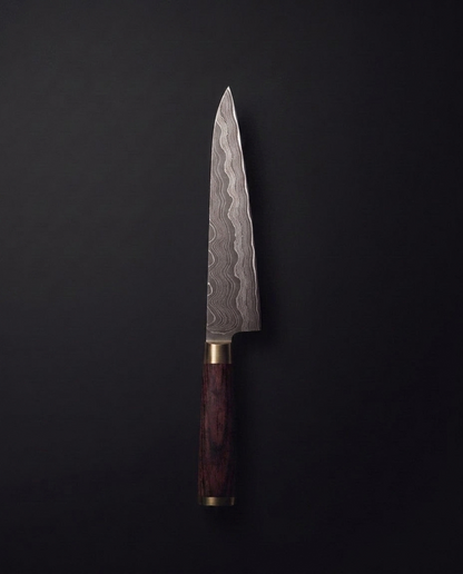 Gyuto 200 en damas forgé 67 couches, manche en bois stabilisé et mitre laiton